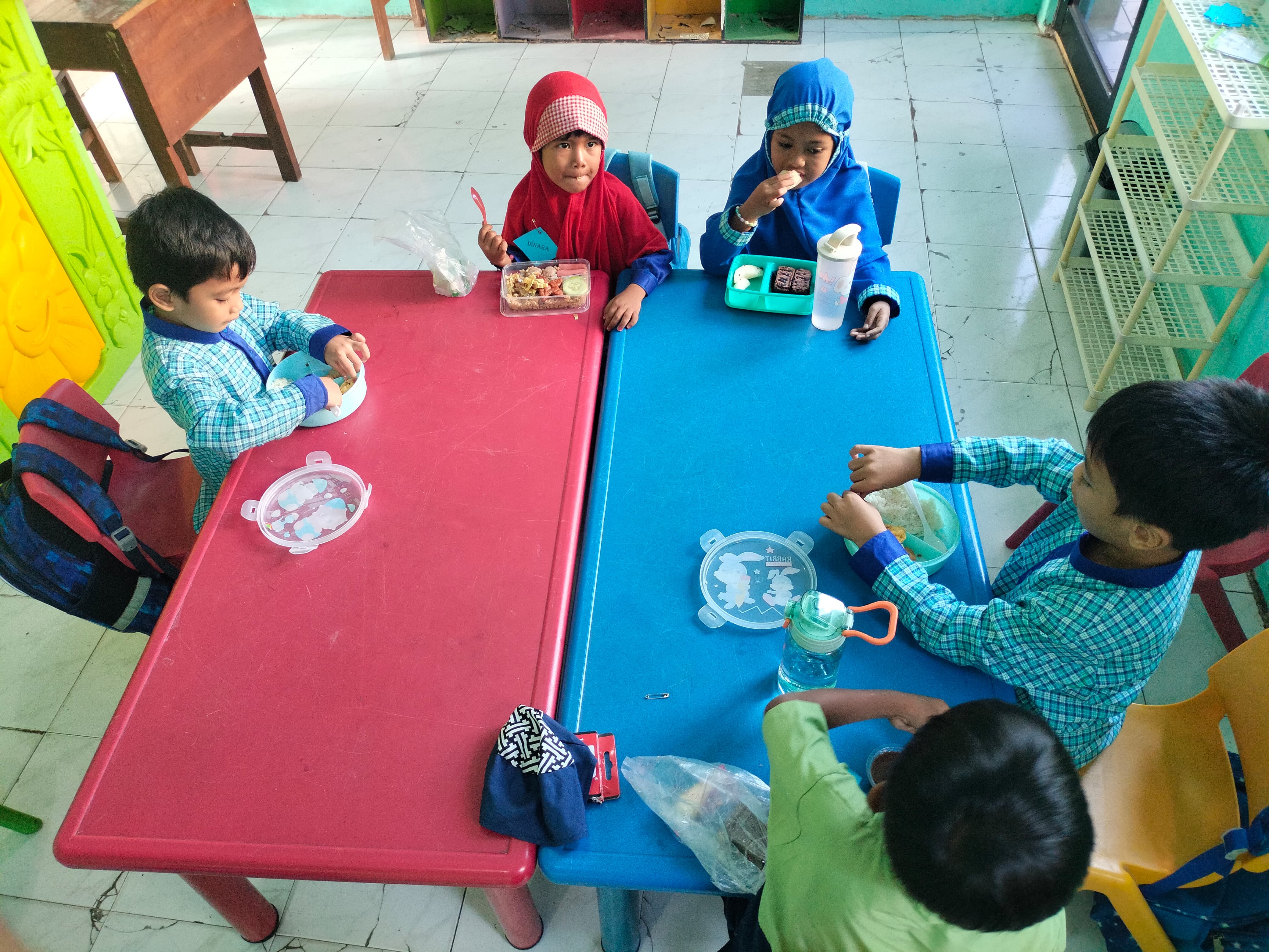 Makan Bekal Sehat dan Bergizi