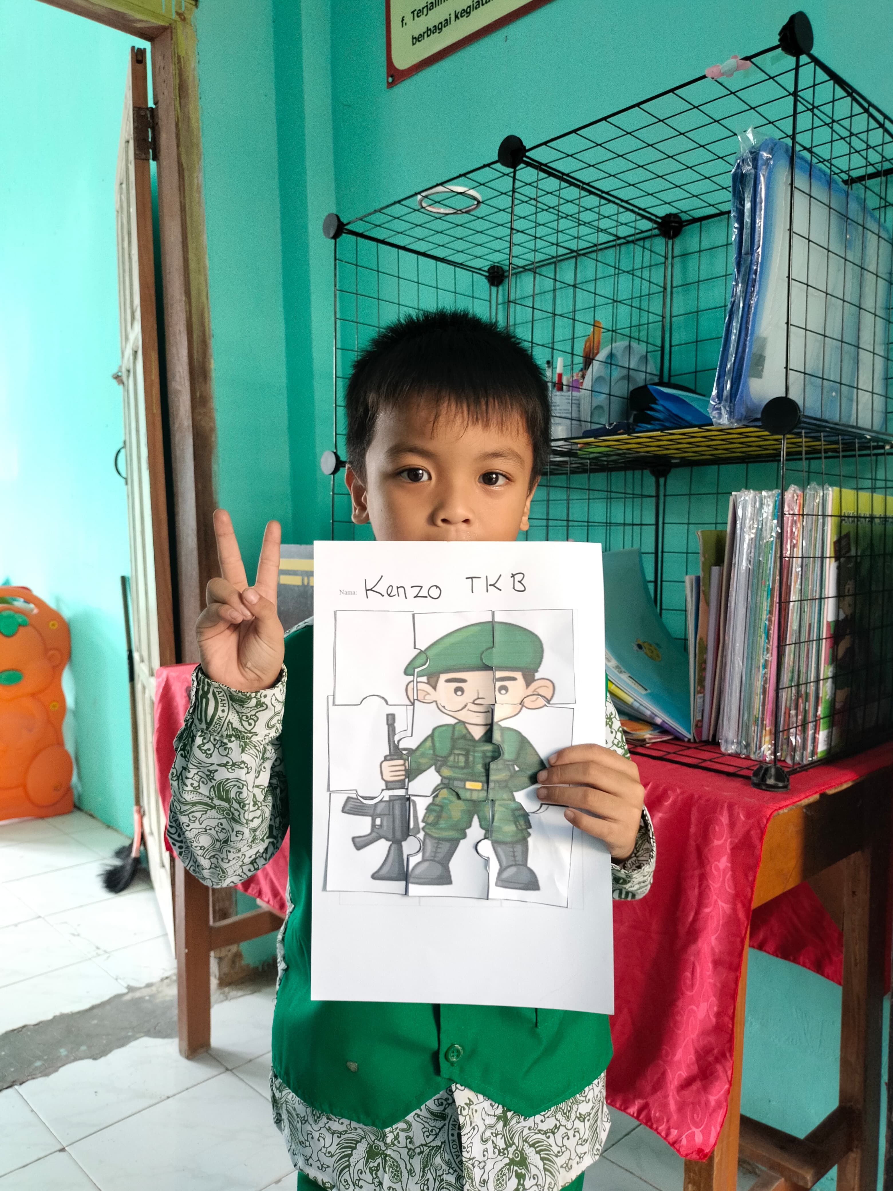 Puzzle profesi Kenzo